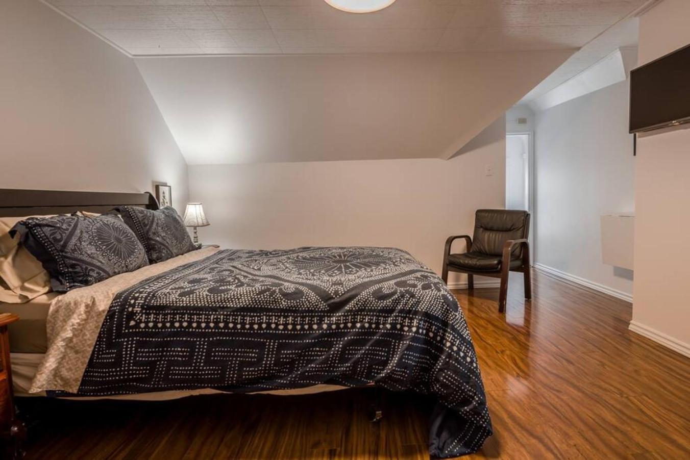 The Loft At Hiltz House Apartment
